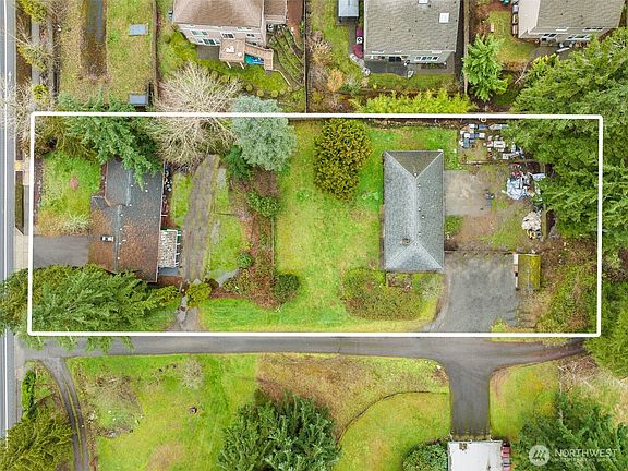 4th image of 8036 & 8038 116th Avenue SE