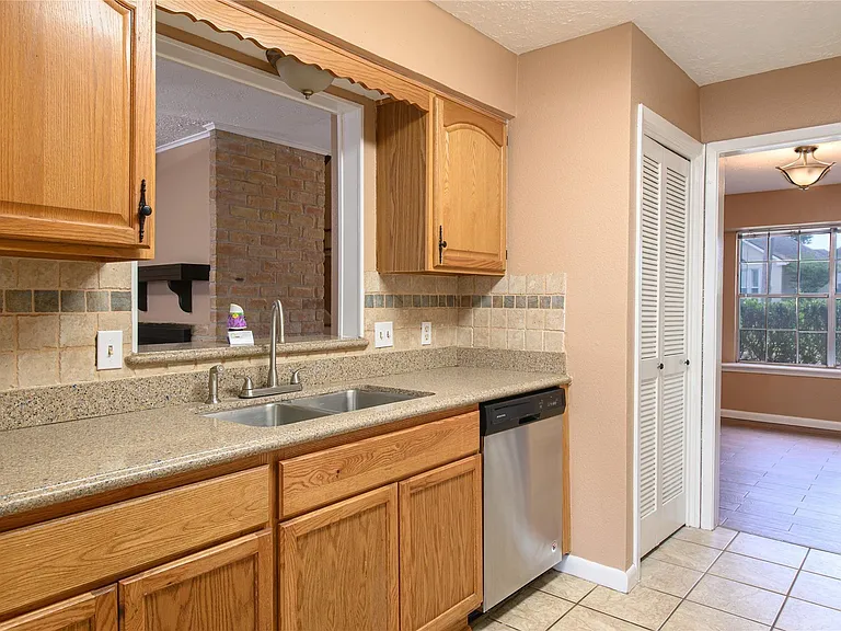 20339 Fieldtree Dr — Photo 10