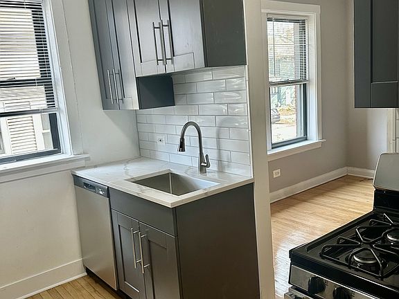4th image of 1350 W Hood Ave #1