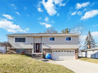 4107 Beverly Hills Dr, Brunswick, OH 44212
