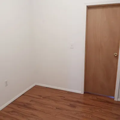 Rented by Nooklyn NYC LLC | media 3