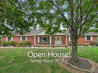 1412 Pinewood Ln, Breese, IL 62230