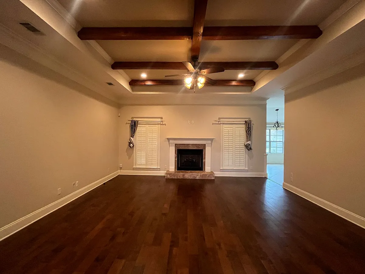 Building Photo - 4497 Mahan Dr