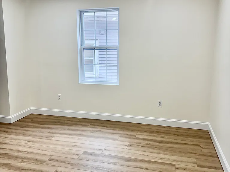52 Zone St #1 — Photo 5