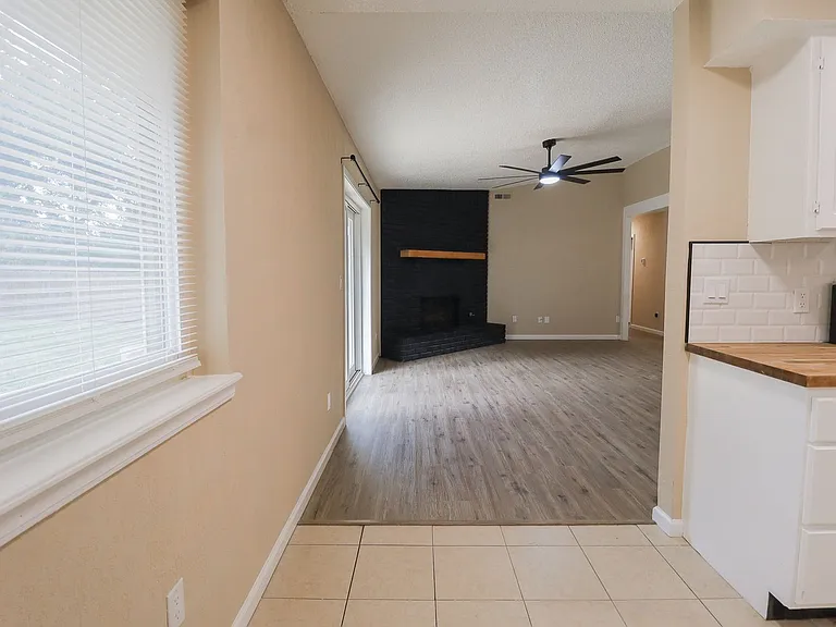 3012 S Ash Ct — Photo 9