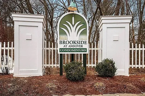 600 Brookside Dr #F Photo 1