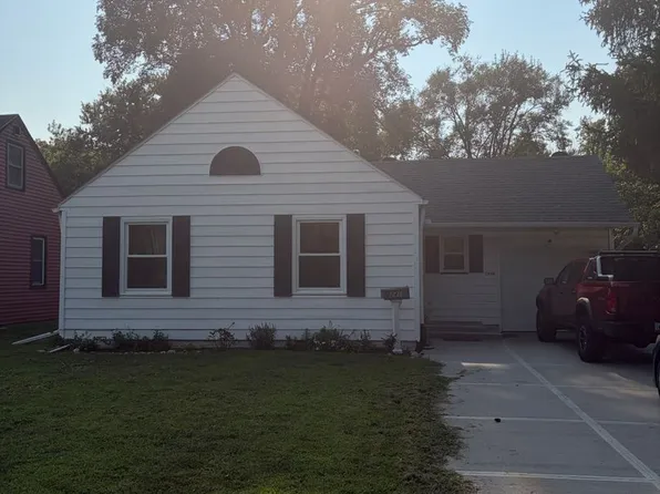 2410 Jefferson St, Bellevue, NE 68005