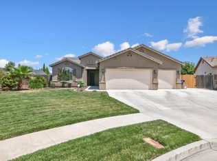 2590 Seaside Cir, Tulare, CA