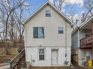 963 Thomas Pl, Dubuque, IA 52001