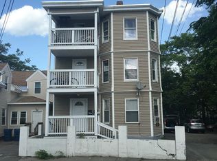 7 Spruce St, Lawrence, MA 01841