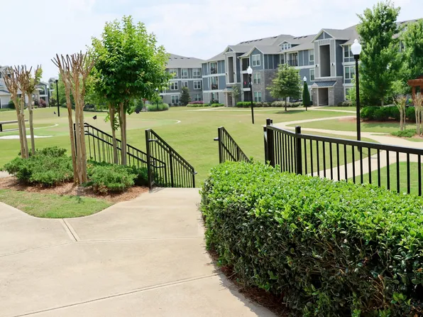 The Crest at Laurel Canyon