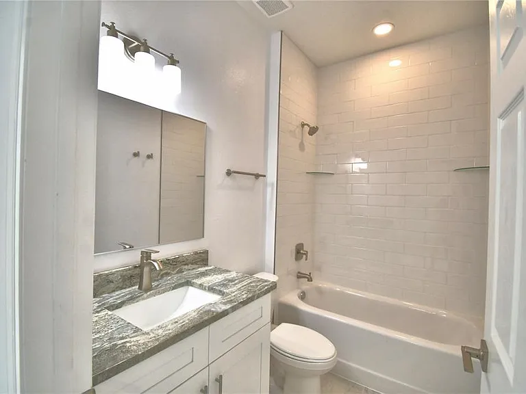 7951 Sarasota Dr #B — Photo 10