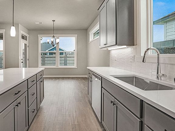 4th image of 7987 Cardinal Peak St