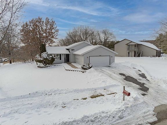 3rd image of 6349 Garrett Ln