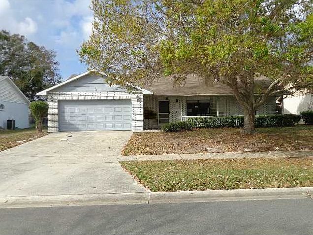 1st image of 18 Paquin Dr