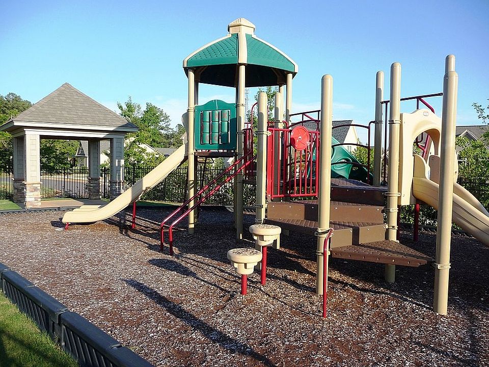 2nd image of 175 Denali Ln