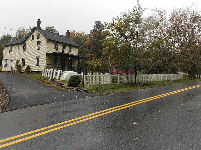 270 Wellington Rd — Photo 28