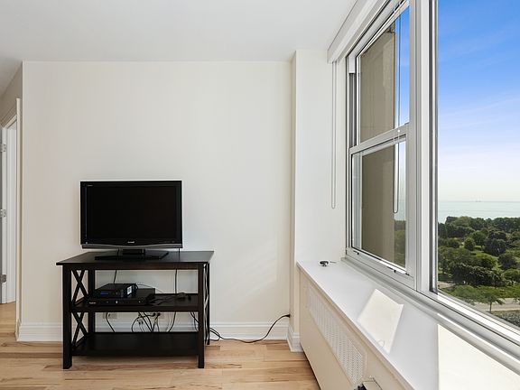 2nd image of 4250 N Marine Dr APT 1725