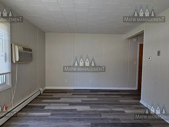 5th image of 456 13th Ave NW APT 4