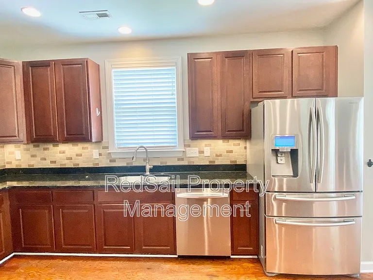 2225 Tuliptree Cir — Photo 11