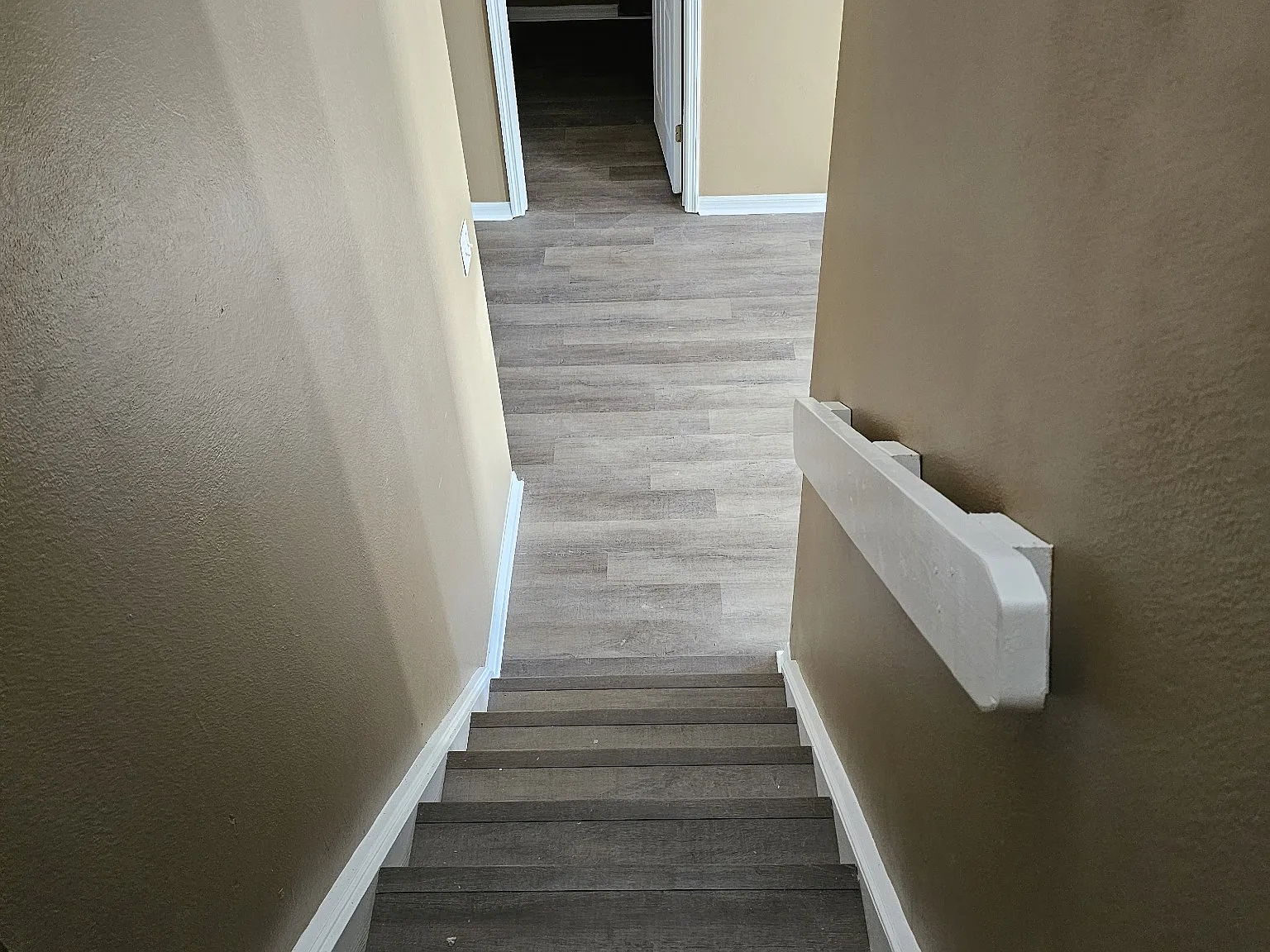 4 bed, 2.5 bath, 2904 sqft, $2,160 — Photo 4
