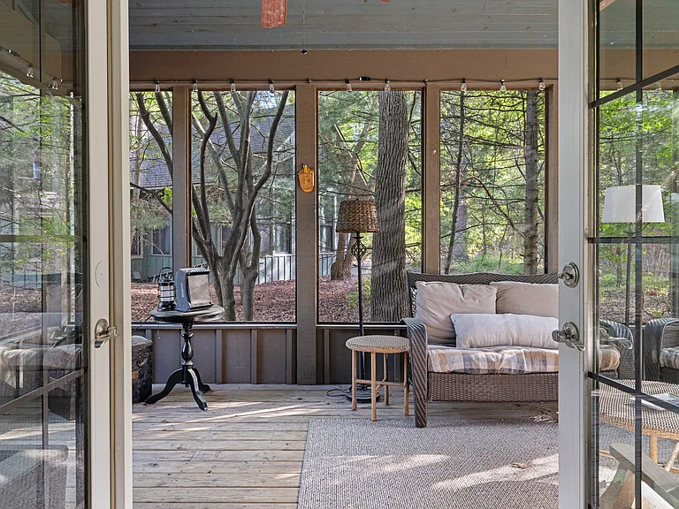16 Walden Way — Photo 5