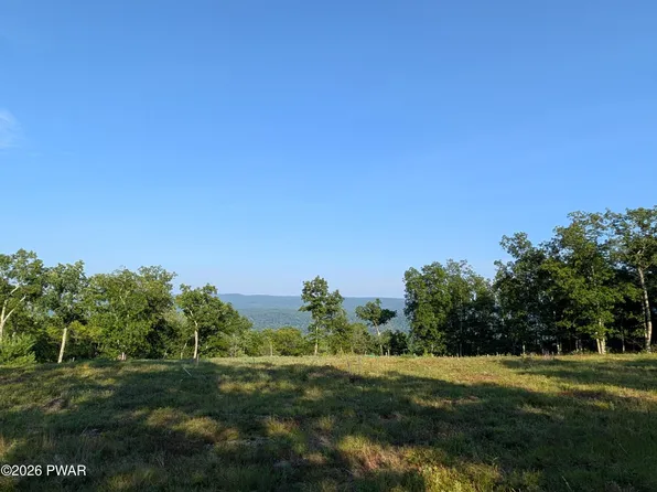 59 Skyline Dr, Milford, PA 18337