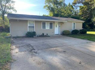 2310 Hillview Dr, Fenton, MO 63026
