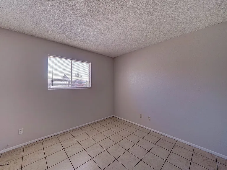 371 N Williams St — Photo 14