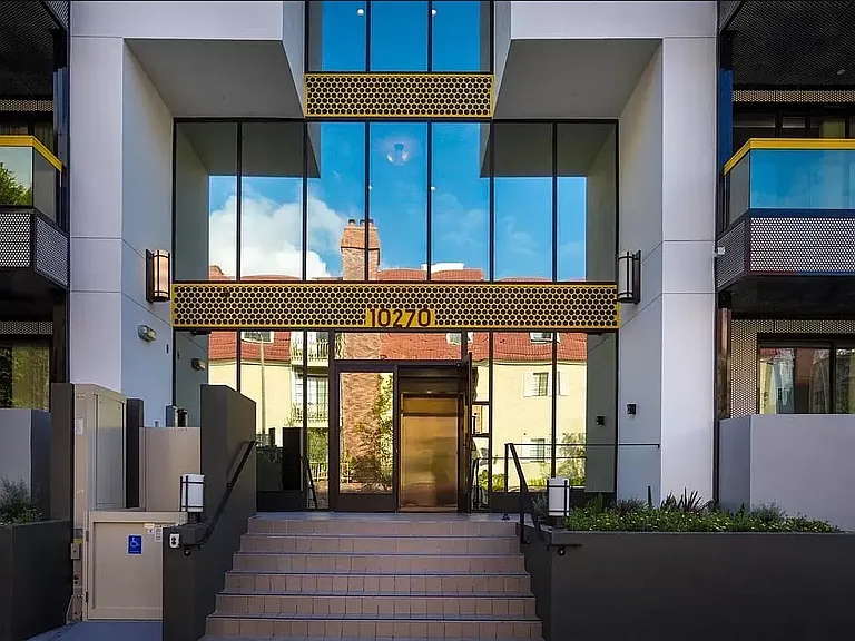 10270 Almayo Ave — Photo 14