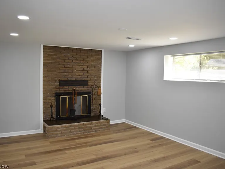 487 Greenhill Rd — Photo 12