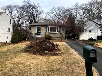 193 E Madison St, East Islip, NY, 11730