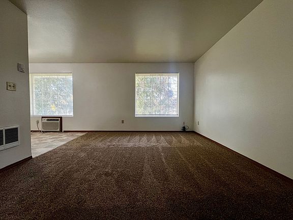2nd image of 1115 Swan Ave #4