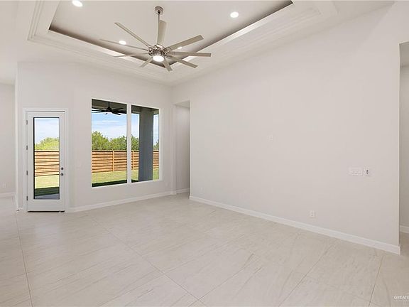 4th image of 3705 Noronha Dr