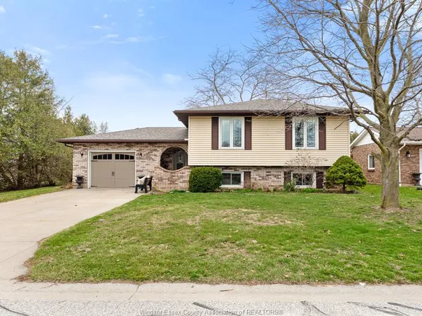 42 William Ave, Kingsville, ON N9Y 3T4