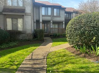 327 Bridgewater Dr, Newport News, VA 23603