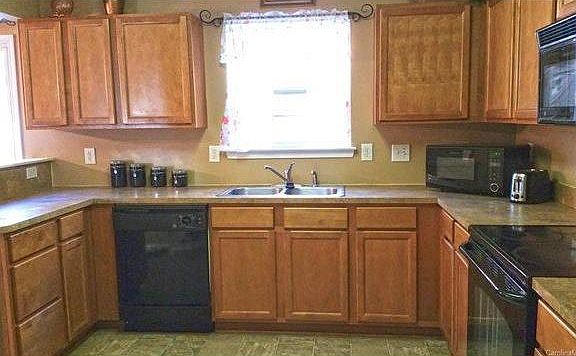 5th image of 3074 Brookchase Blvd