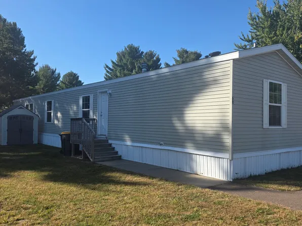 W3940 Mitchell Rd Trailer 68, Eau Claire, WI 54701