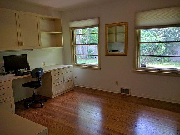 3rd image of 7721 N Lake Dr #House
