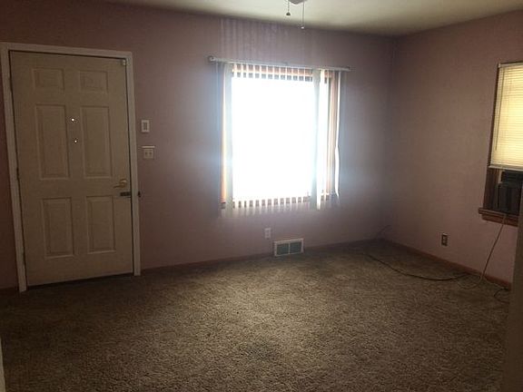 5th image of 2320 W Wiswall St