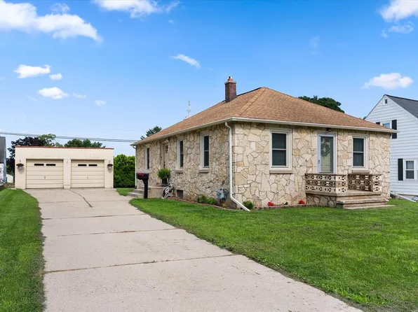 238 South 15th AVENUE, West Bend, WI 53095