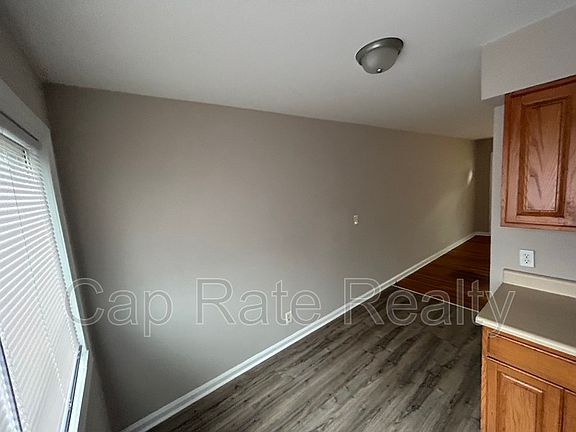 2nd image of 2992 E Moreland Dr