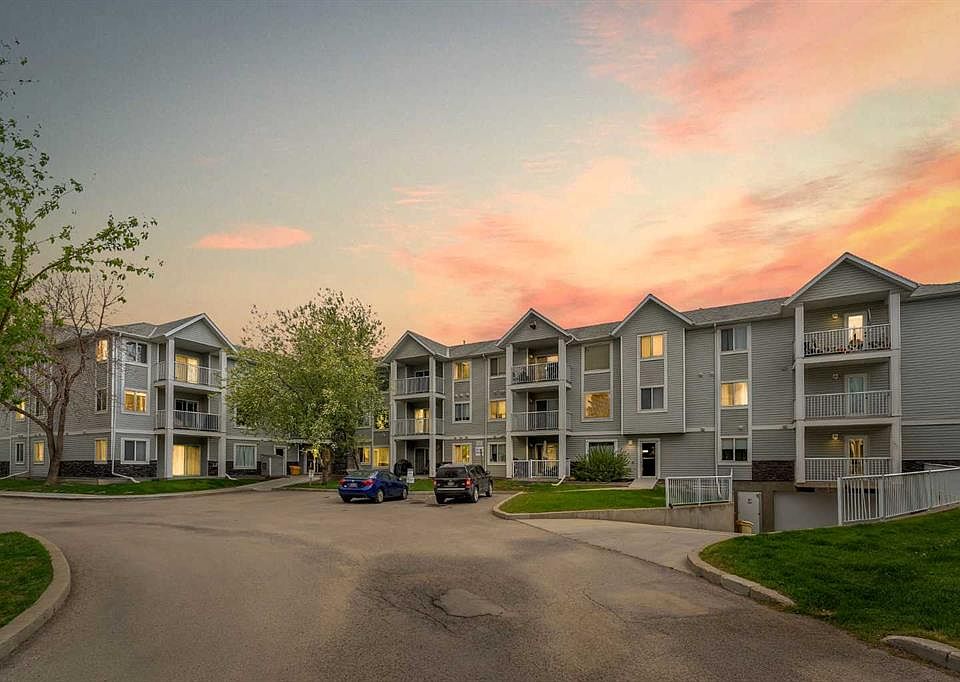 1st image of 1307 NE Valleyview Park SE #307