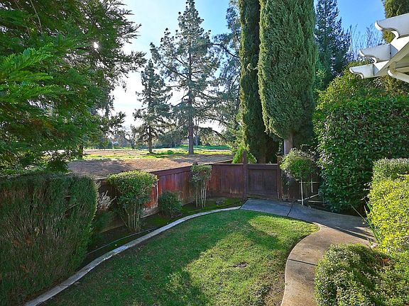 3rd image of 137 Inyo Court