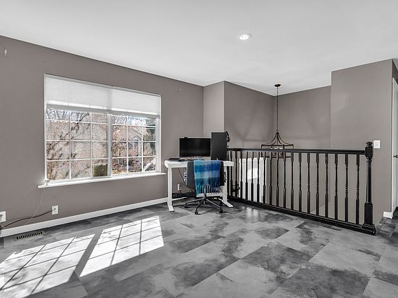 5th image of 4746 W Roundtable Rd S