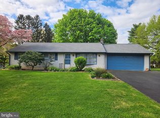 420 Owl Hill Rd, Lititz, PA 17543