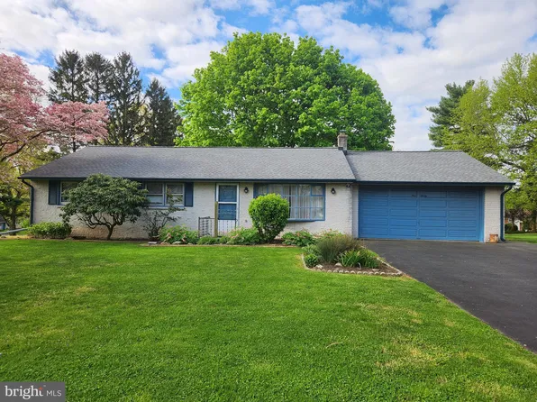 420 Owl Hill Rd, Lititz, PA 17543