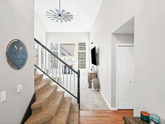 3rd image of 1398 Britany Ct