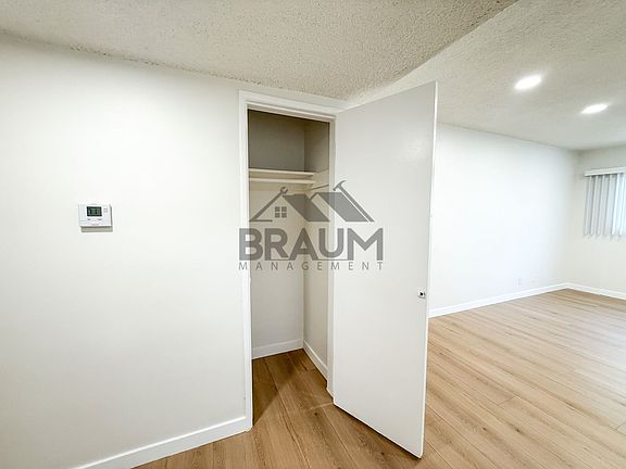 3rd image of 5252 Hermitage Ave APT 5