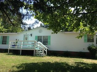 211 Higgins Ln, Raeford, NC 28376